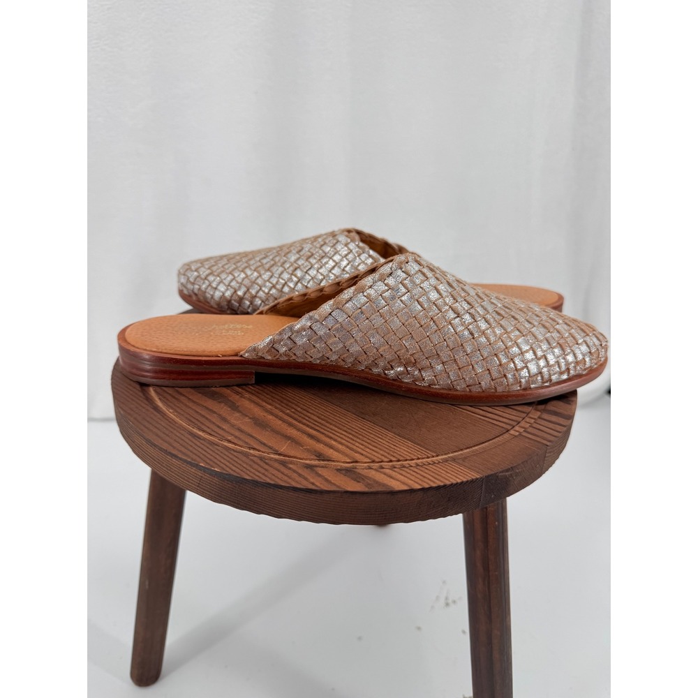 Seychelles Woven Leather Mules Silver Metallic Pointed Toe Flat Slides Size 8